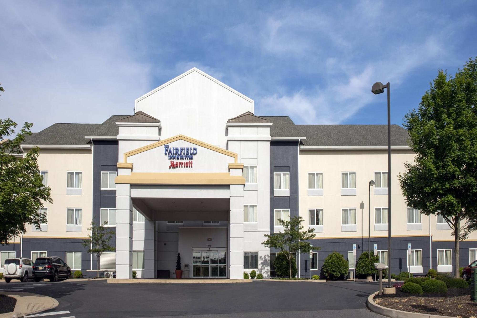 Fairfield Inn & Suites By Marriott State College Eksteriør billede