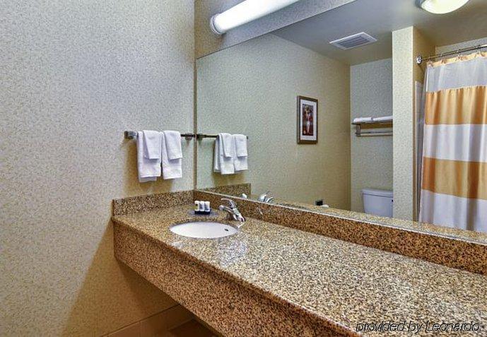 Fairfield Inn & Suites By Marriott State College Eksteriør billede
